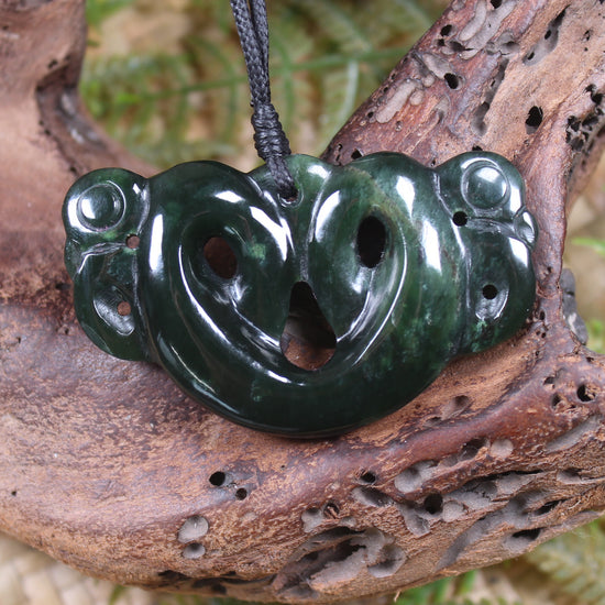 Pekapeka Pendant carved from Kawakawa Pounamu - NZ Greenstone