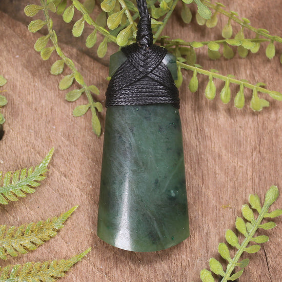 Kawakawa Pounamu Toki
