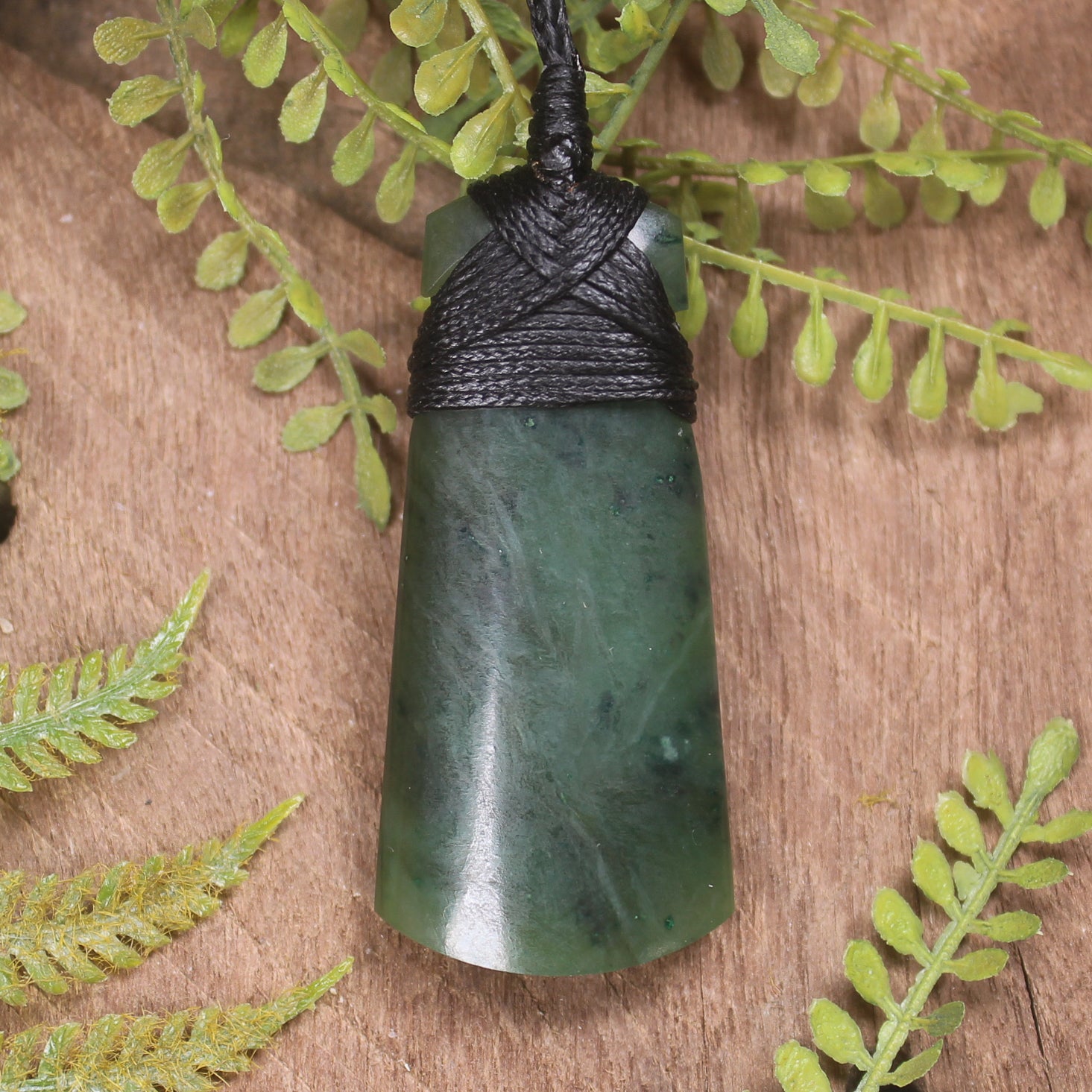 Kawakawa Pounamu Toki