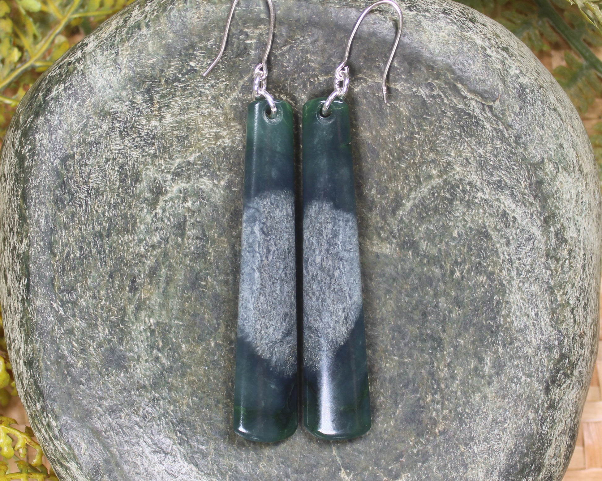 Roimata or Teardrop earrings carved from Kawakawa Pounamu - NZ Greenstone