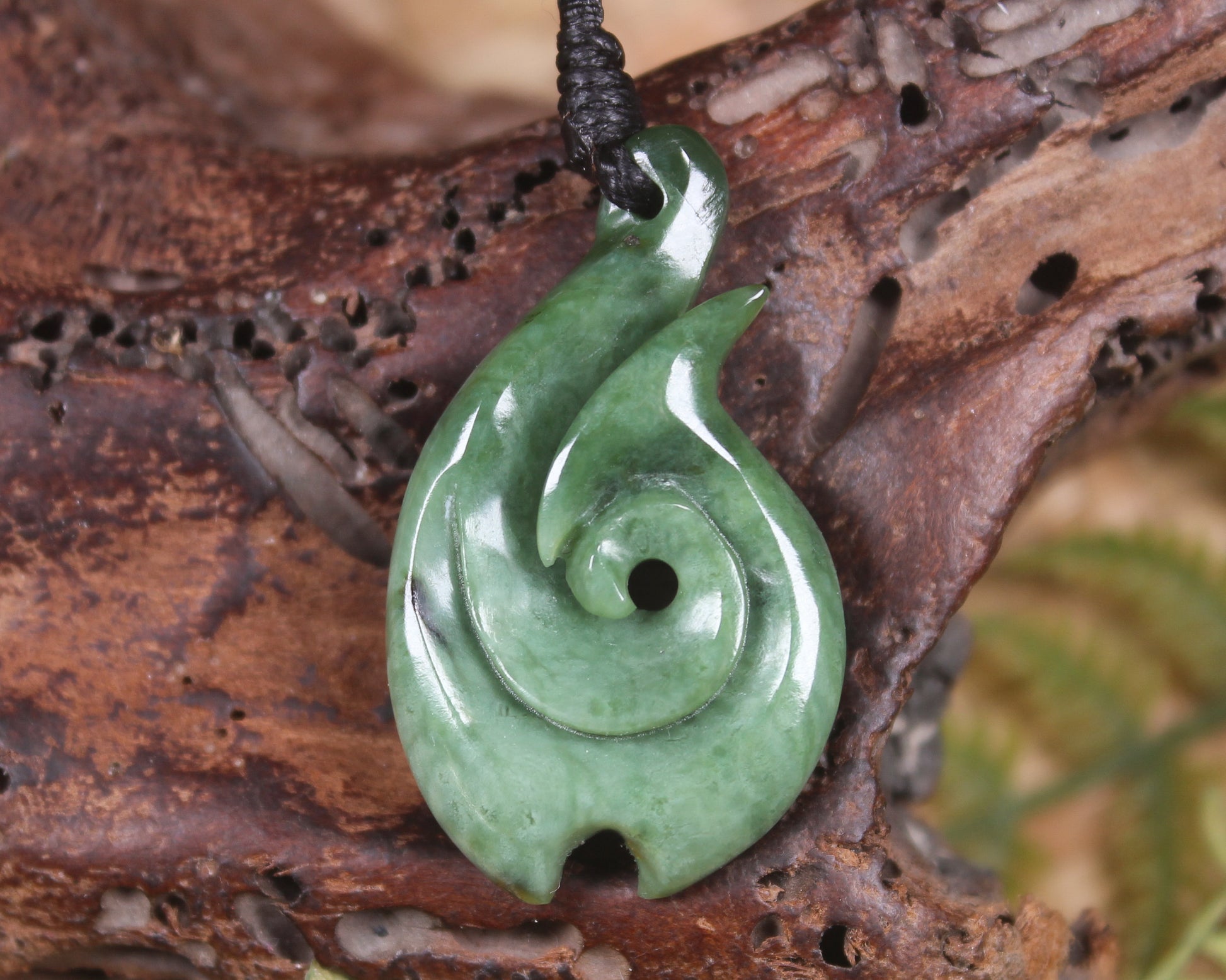 Hei Matau or Fish Hook carved from Kawakawa Pounamu - NZ Greenstone