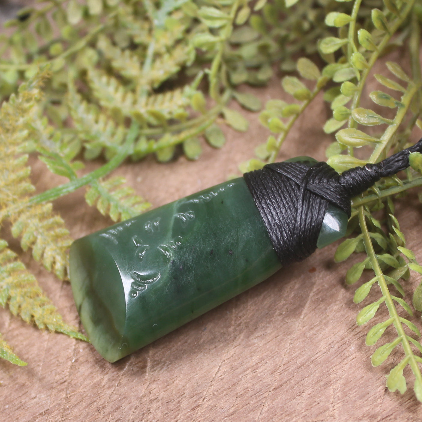 Hapopo Pounamu Toki - NZ Greenstone