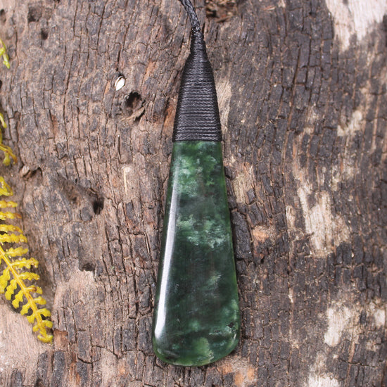 Kawakawa Pounamu Roimata Pendant - NZ Greenstone