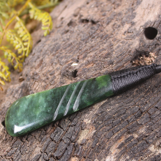 Kawakawa Pounamu Roimata Pendant - NZ Greenstone