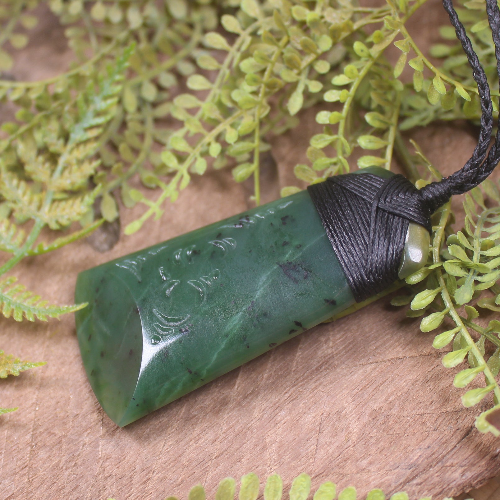 Hapopo Pounamu Toki - NZ Greenstone