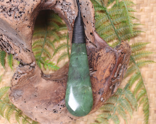 Roimata Teardrop carved from Hapopo Pounamu - NZ Greenstone