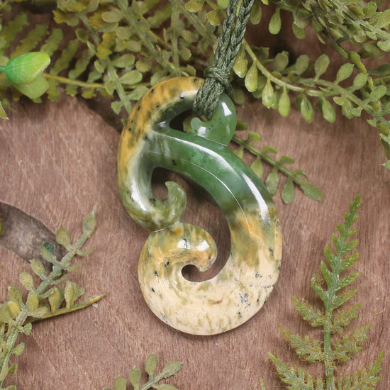 Hammerhead pendant carved from Raukaraka Pounamu - NZ Greenstone
