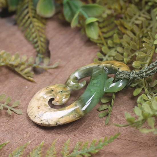 Hammerhead pendant carved from Raukaraka Pounamu - NZ Greenstone