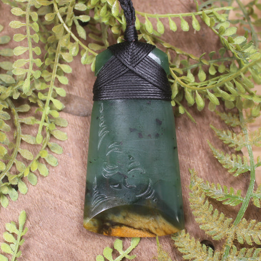 Flower Jade Pounamu Toki Pendant - NZ Greenstone