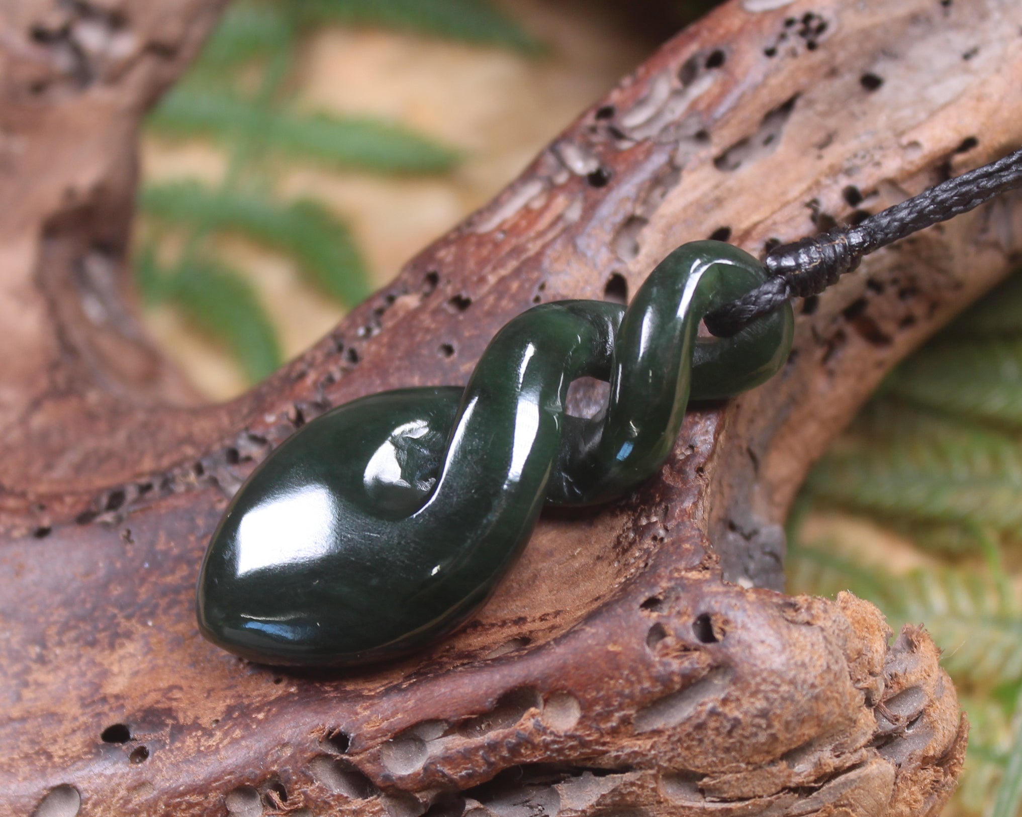 Twist carved from Kawakawa Pounamu - NZ Greenstone