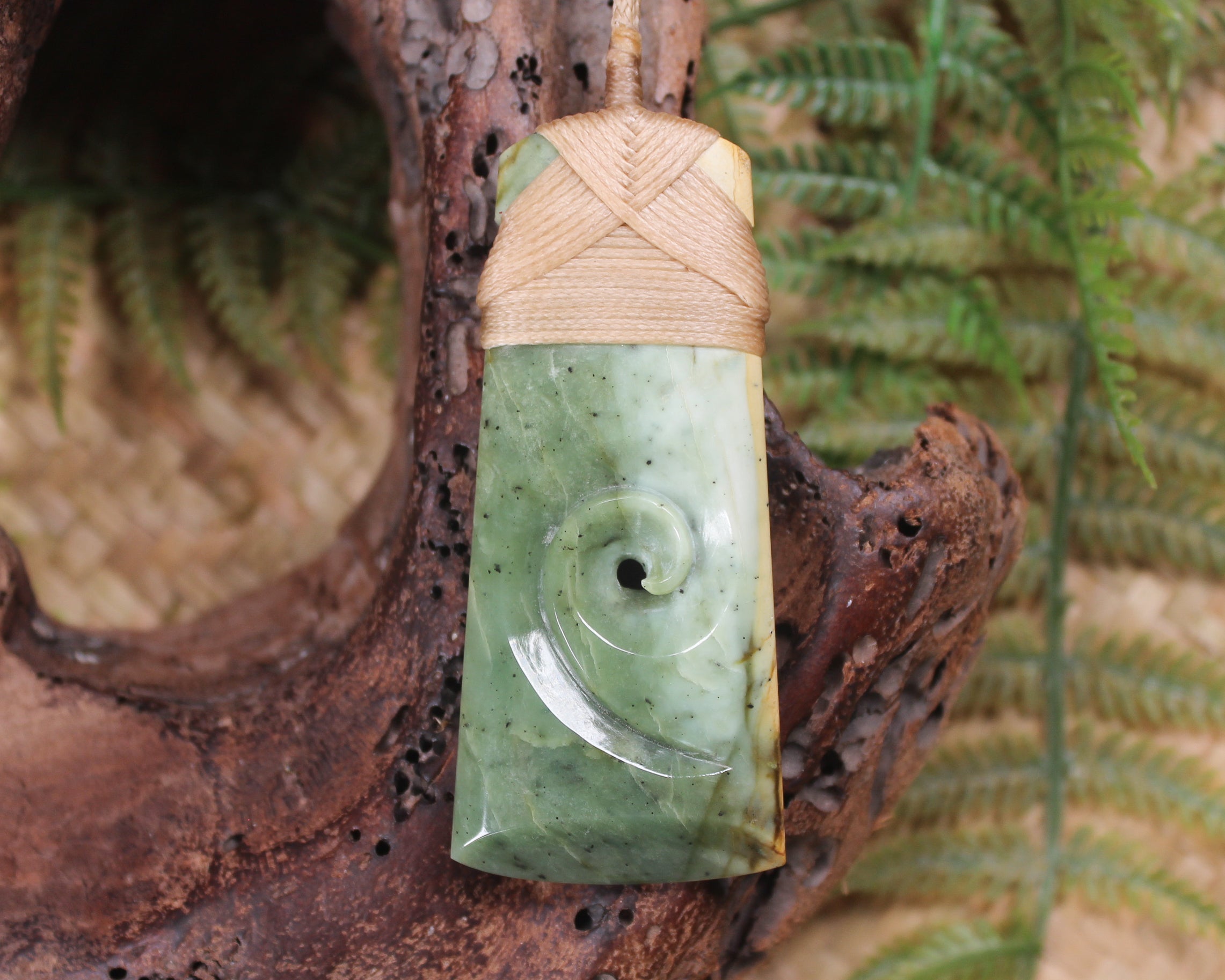 Toki or Adze with Koru carved from Hapopo Pounamu - NZ Greenstone