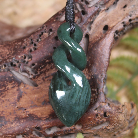 Twist carved from Kawakawa Pounamu - NZ Greenstone