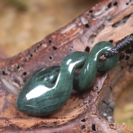 Twist carved from Kawakawa Pounamu - NZ Greenstone