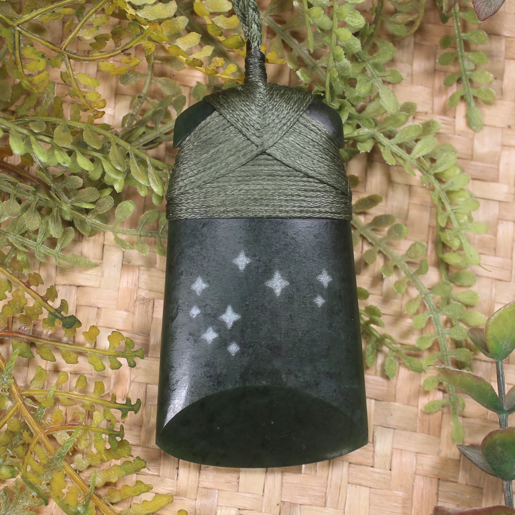 Kawakawa Pounamu Toki