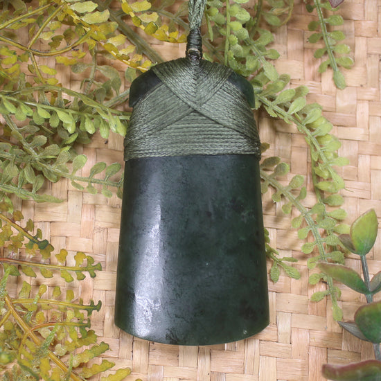 Kawakawa Pounamu Toki