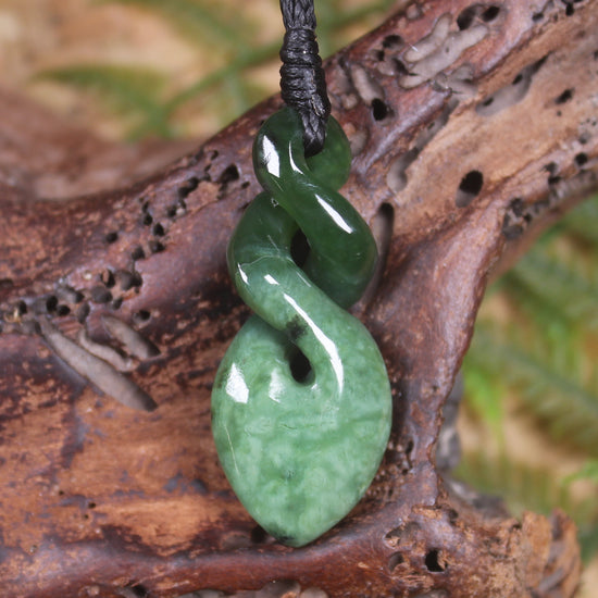 Twist carved from Kawakawa Pounamu - NZ Greenstone