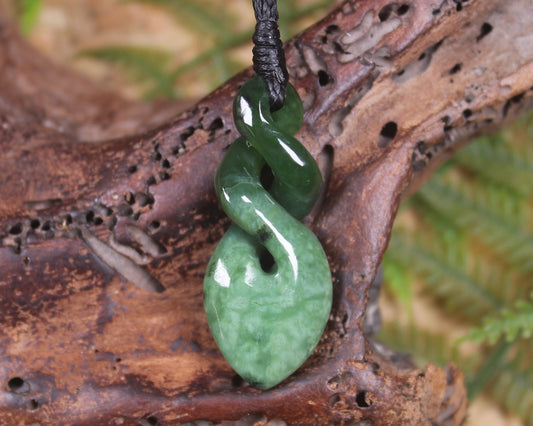 Twist carved from Kawakawa Pounamu - NZ Greenstone