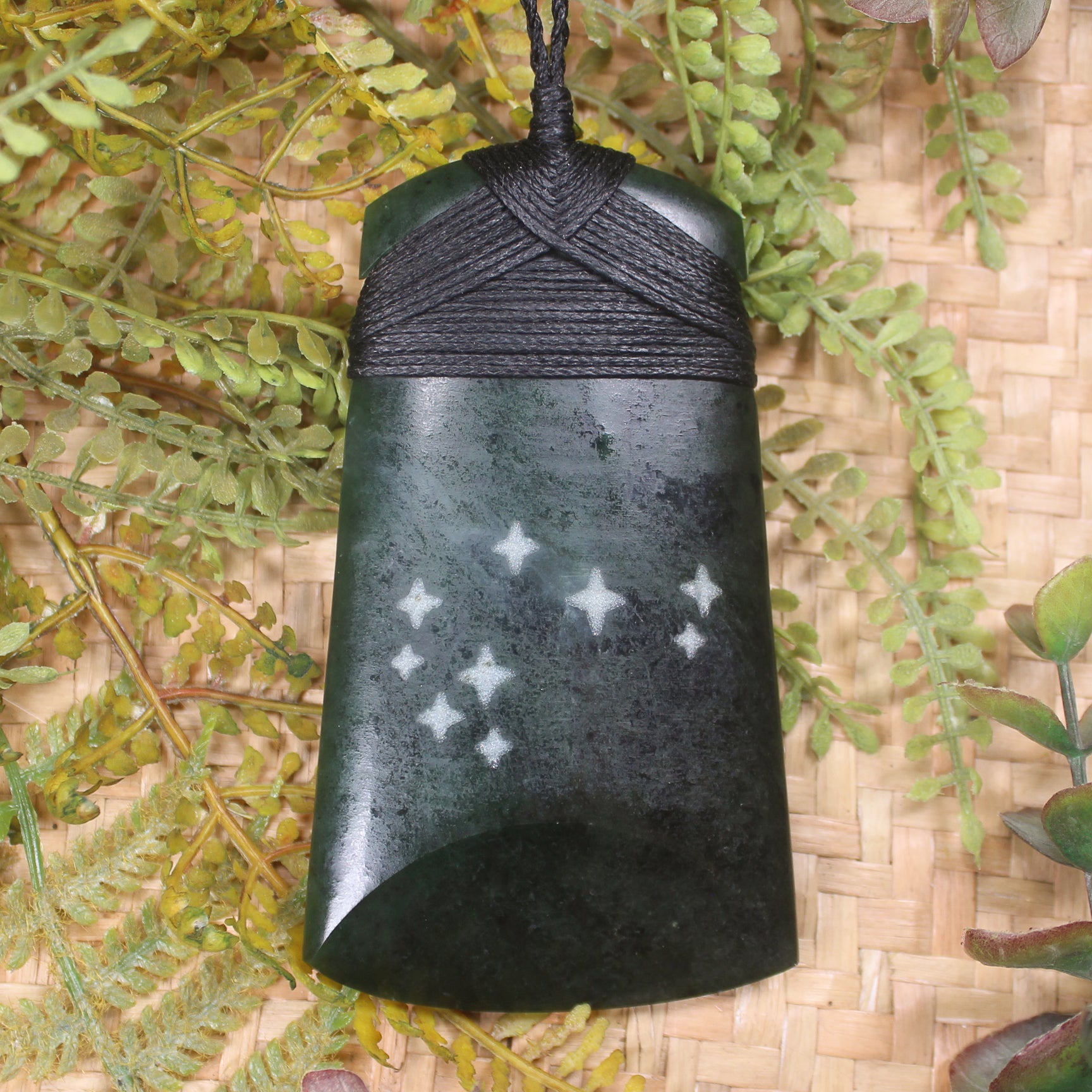 Kawakawa Pounamu Toki