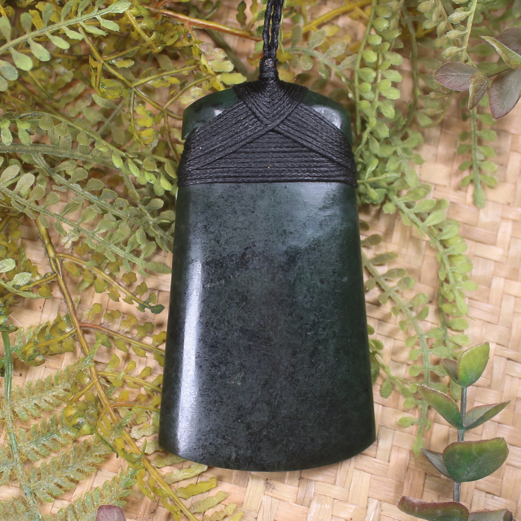 Kawakawa Pounamu Toki