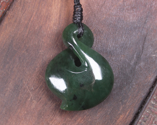 Twist carved from Kawakawa Pounamu - NZ Greenstone