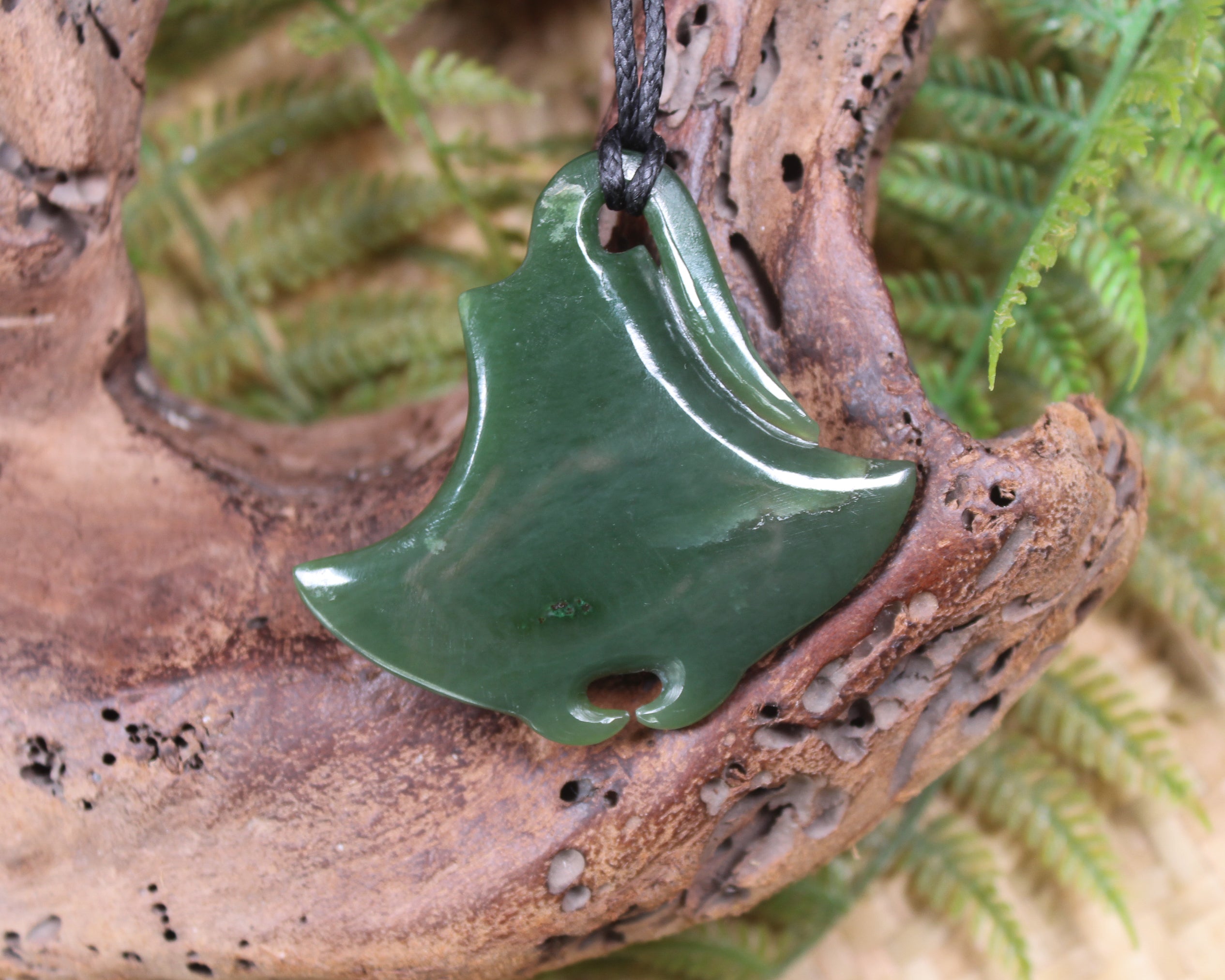 Stingray or Whai carved from Inanga Pounamu - NZ Greenstone