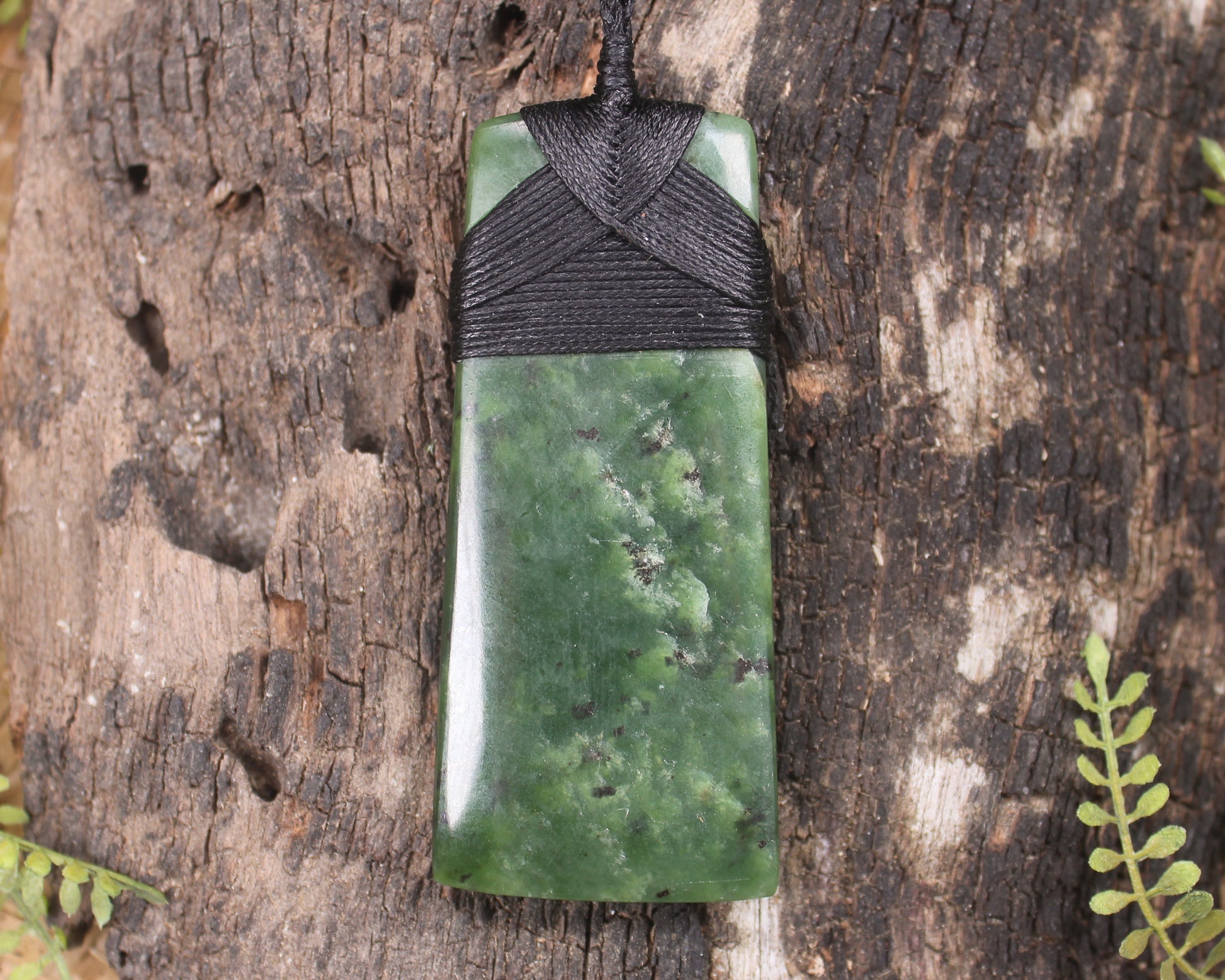 Hapopo Pounamu Toki - NZ Greenstone