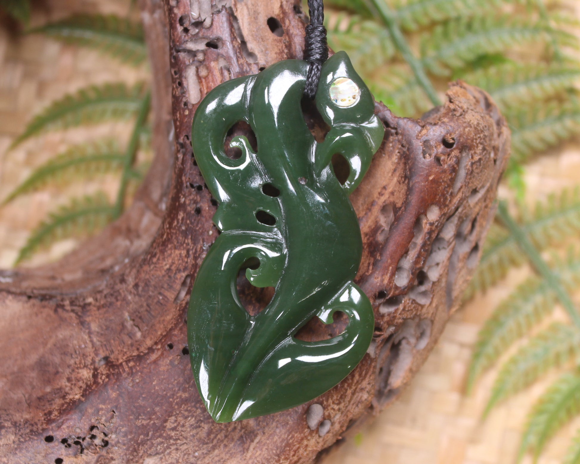 Manaia carved from Kawakawa Pounamu - NZ Greenstone