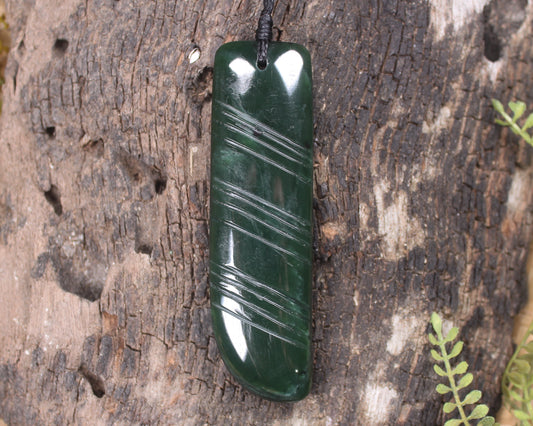 Taniwha Tooth or Niho carved from Kawakawa Pounamu - NZ Greenstone