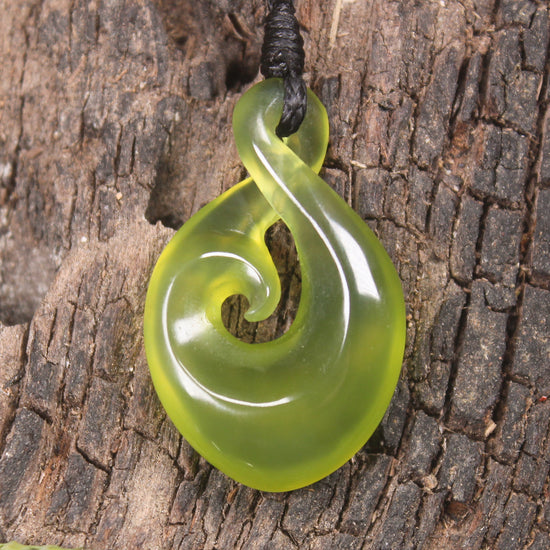 Twist or Pikorua carved from Tangiwai Pounamu - NZ Greenstone