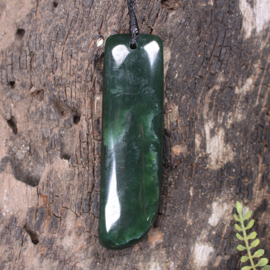 Taniwha Tooth or Niho carved from Kawakawa Pounamu - NZ Greenstone