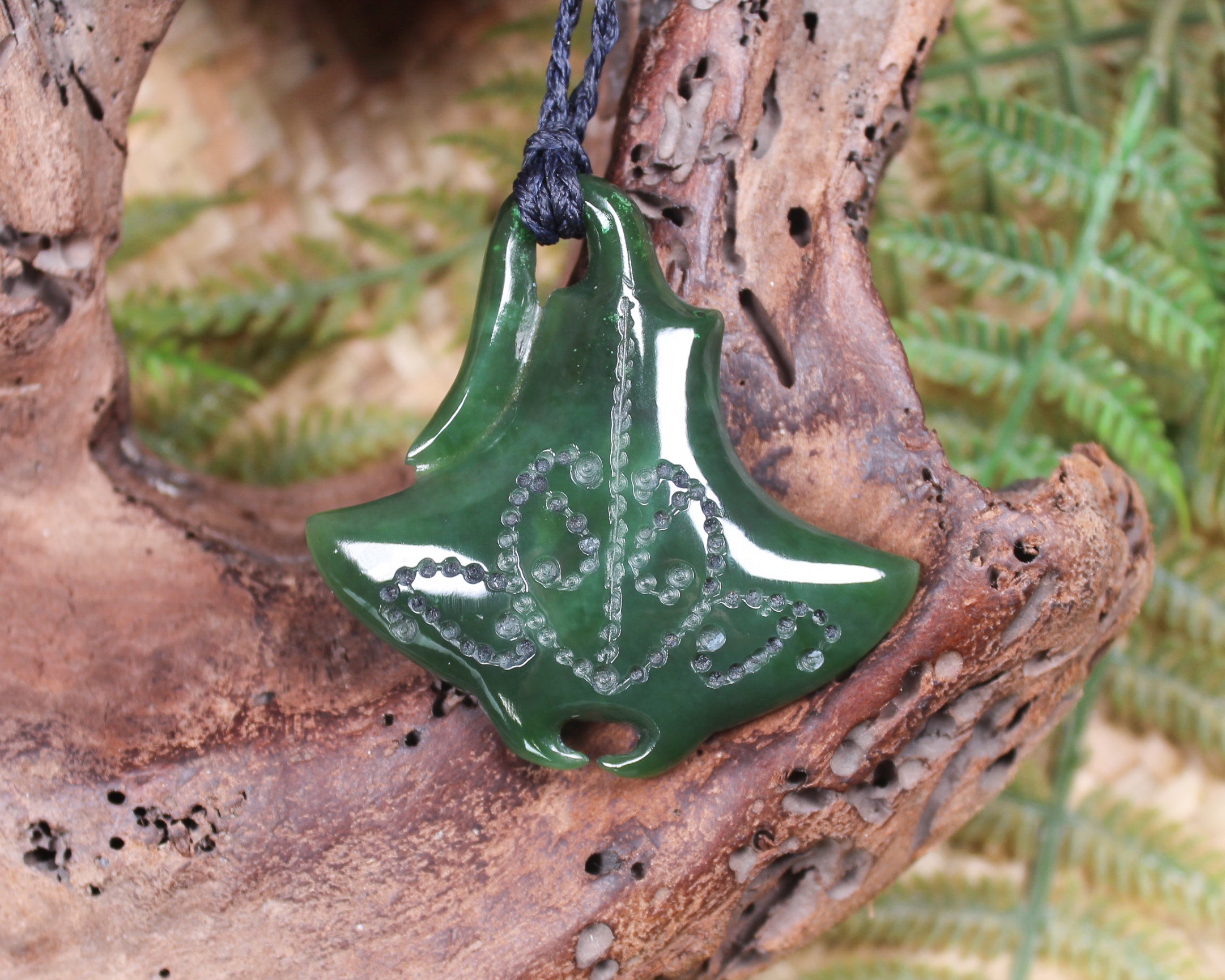 Stingray or Whai carved from Kawakawa Pounamu - NZ Greenstone