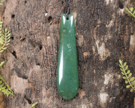 Roimata Teardrop carved from Hapopo Pounamu - NZ Greenstone