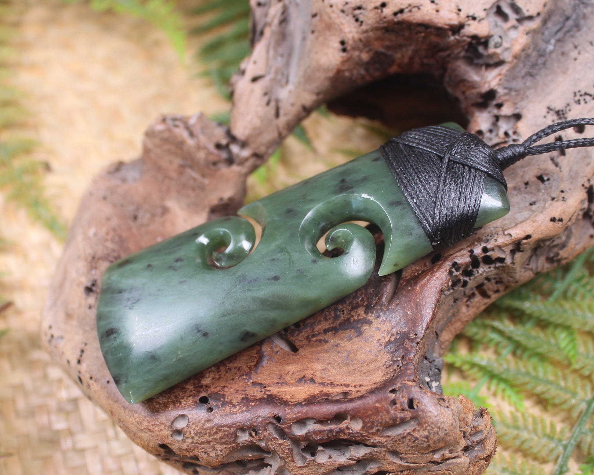 Toki or Adze with Koru carved from Hapopo Pounamu - NZ Greenstone