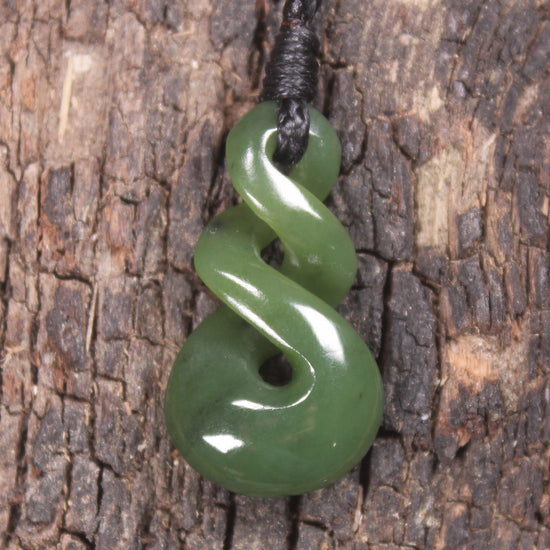 Twist or Pikorua carved from Hapopo Pounamu - NZ Greenstone