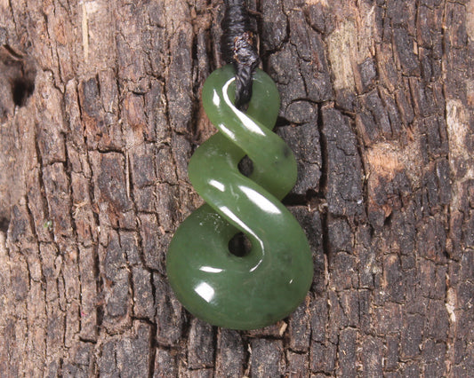 Twist or Pikorua carved from Hapopo Pounamu - NZ Greenstone
