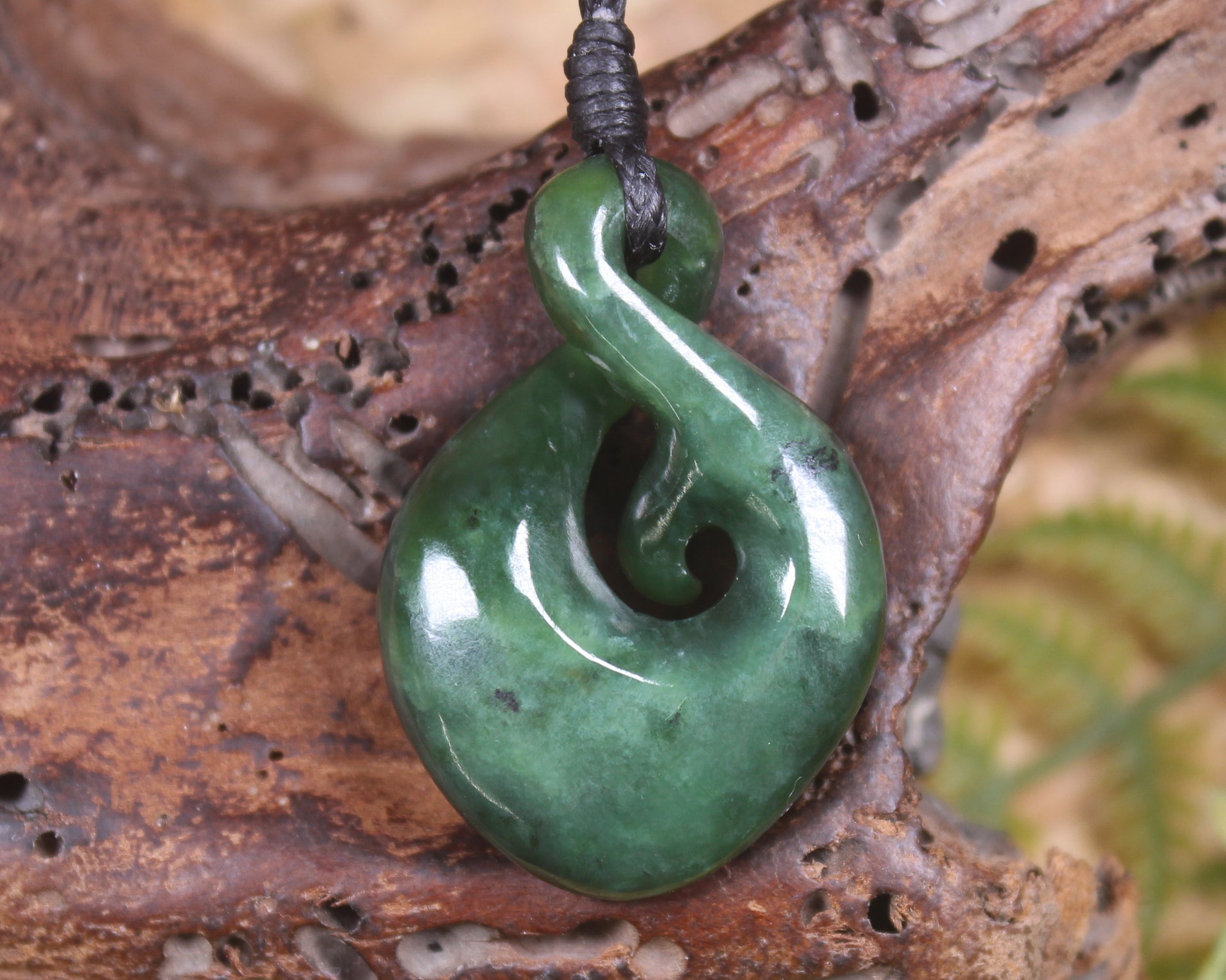 Koru Twist carved from Kawakawa Pounamu - NZ Greenstone