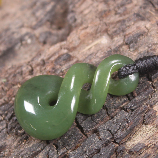 Twist or Pikorua carved from Hapopo Pounamu - NZ Greenstone