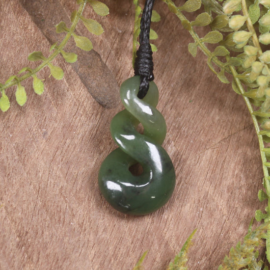 Twist or Pikorua carved from Hapopo Pounamu - NZ Greenstone