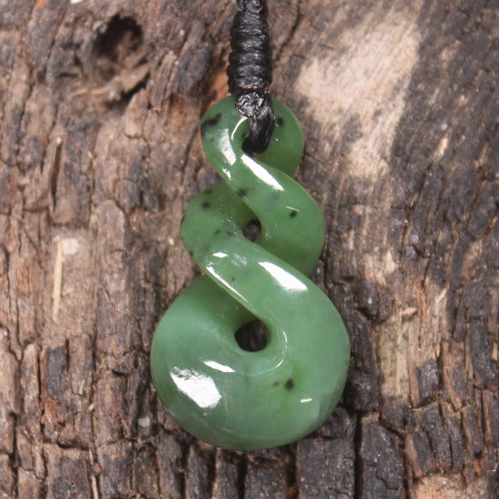 Twist or Pikorua carved from Hapopo Pounamu - NZ Greenstone