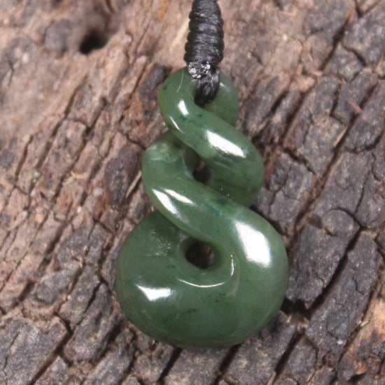 Twist carved from Kawakawa Pounamu - NZ Greenstone
