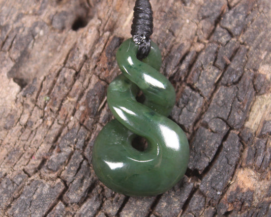 Twist carved from Kawakawa Pounamu - NZ Greenstone