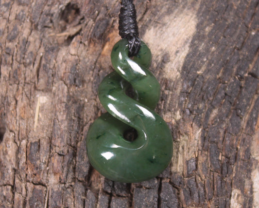 Twist carved from Kawakawa Pounamu - NZ Greenstone