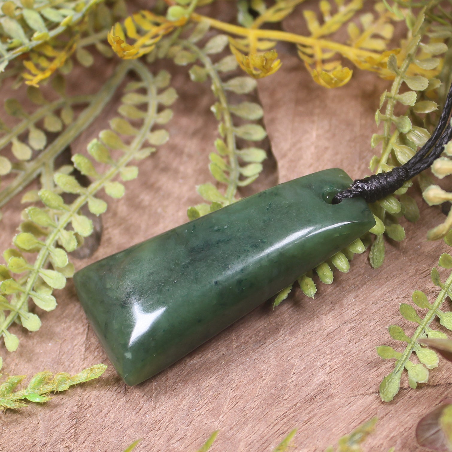 Kawakawa Pounamu Toki