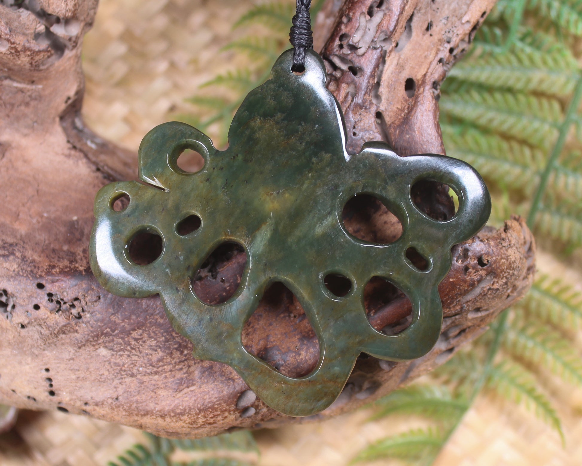 Te Wheke or Octopus Pendant carved from Totoweka Pounamu - NZ Greenstone