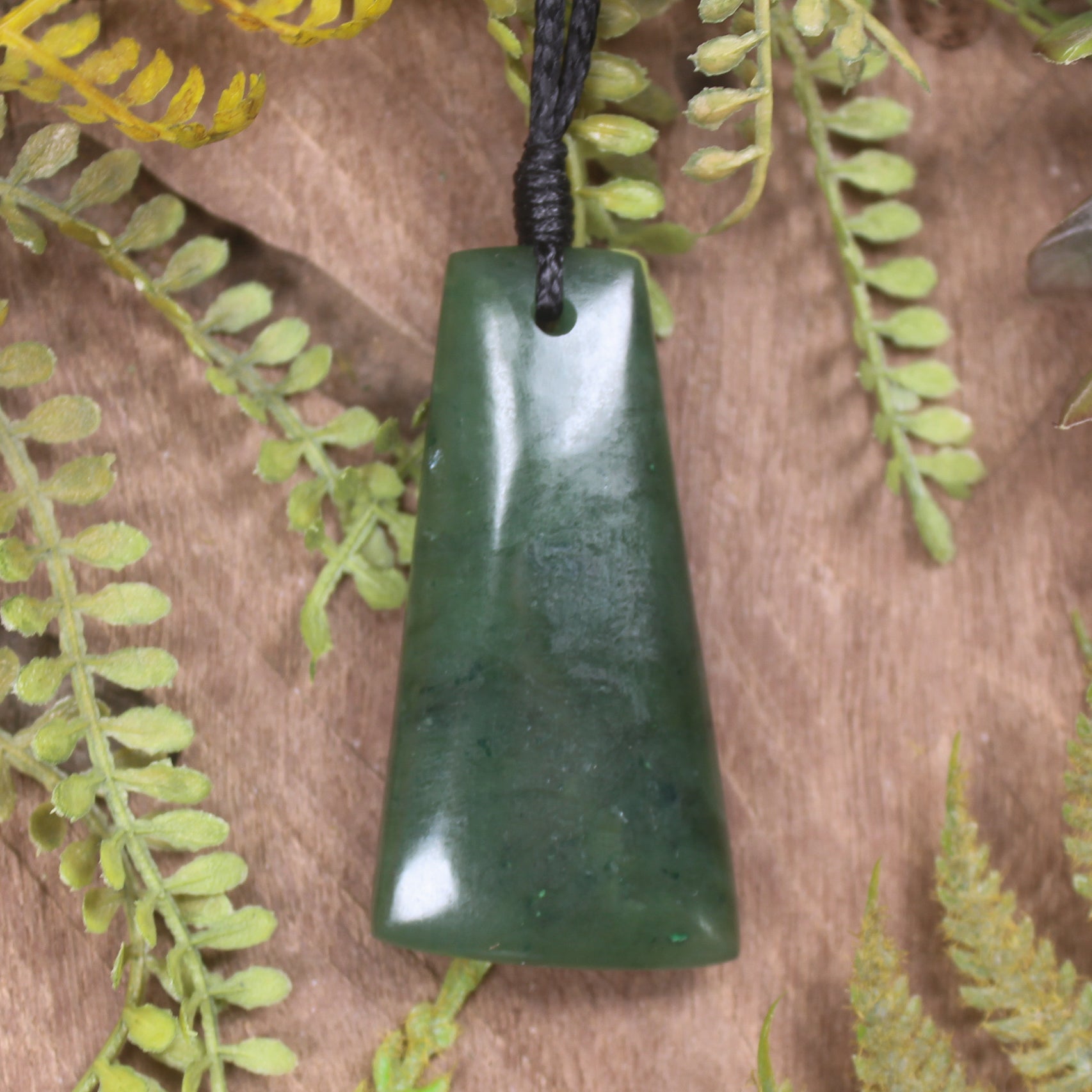 Kawakawa Pounamu Toki