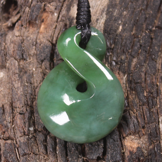 Twist or Pikorua carved from Hapopo Pounamu - NZ Greenstone