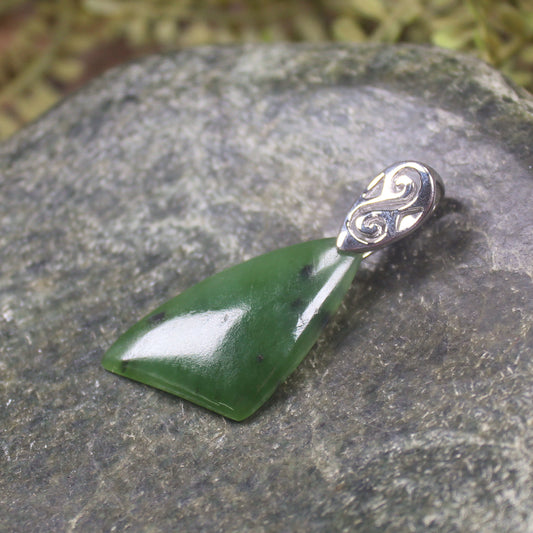 Hapopo Pounamu pendant set in Sterling Silver - NZ Greenstone