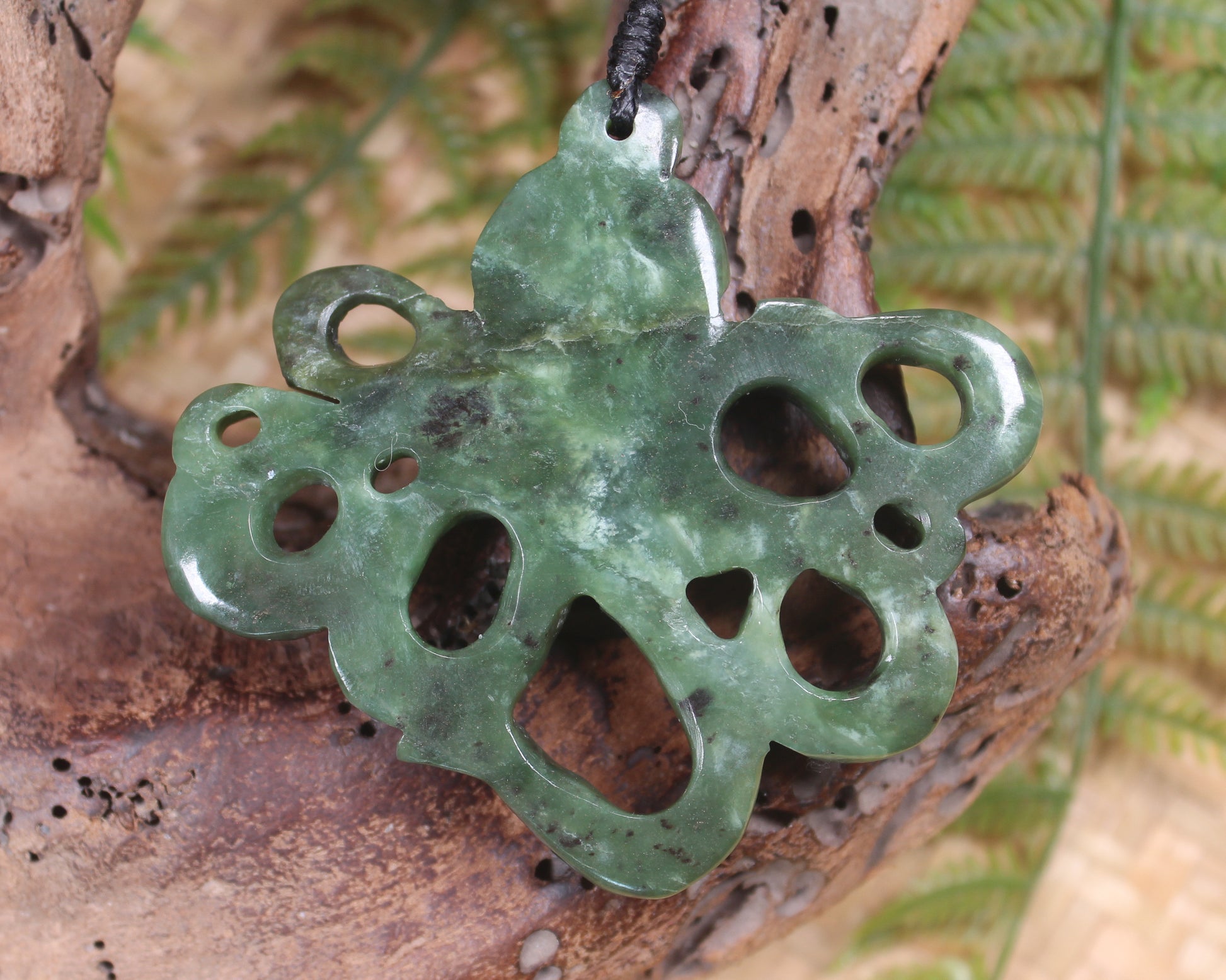 Te Wheke or Octopus Pendant carved from Hapopo Pounamu - NZ Greenstone