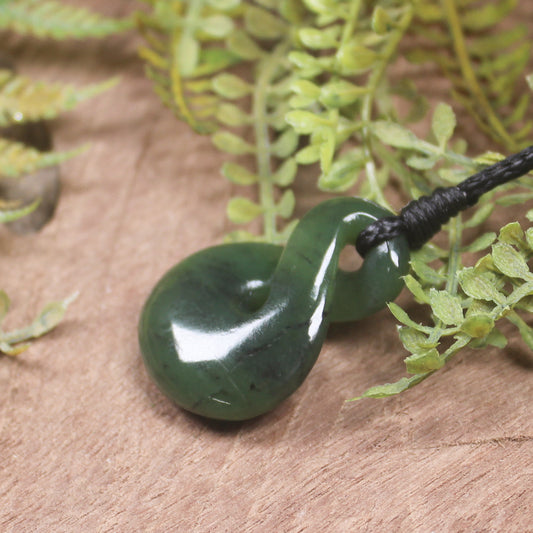 Twist or Pikorua carved from Hapopo Pounamu - NZ Greenstone
