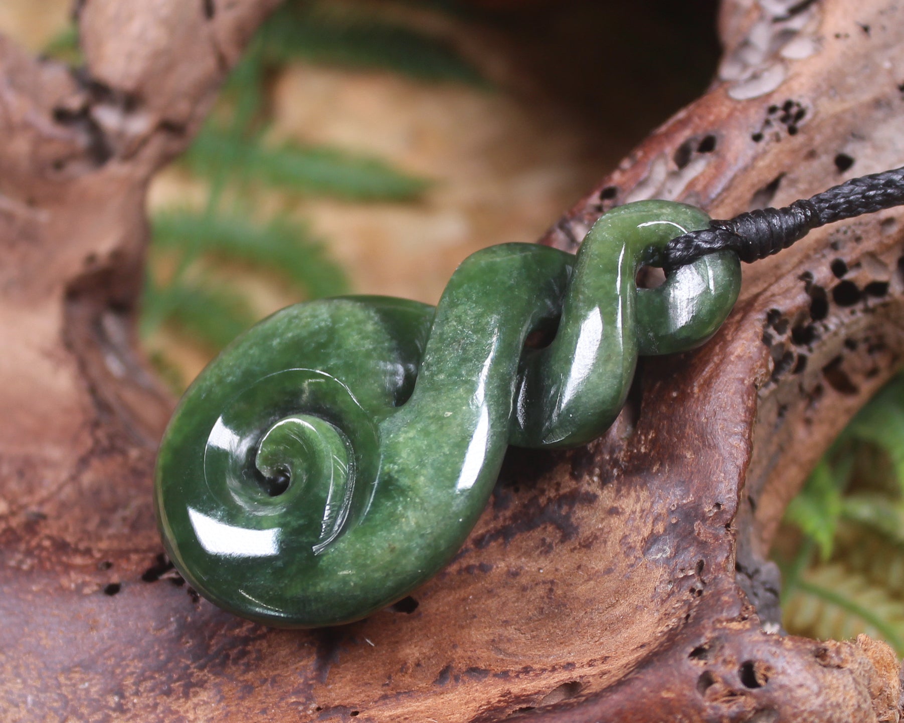 Koru Twist carved from Kawakawa Pounamu - NZ Greenstone